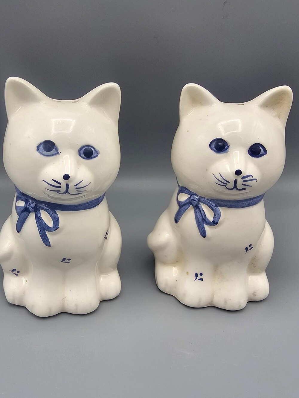 Vintage Enesco White Ceramic Cat Salt and Pepper Shakers with Blue Bow